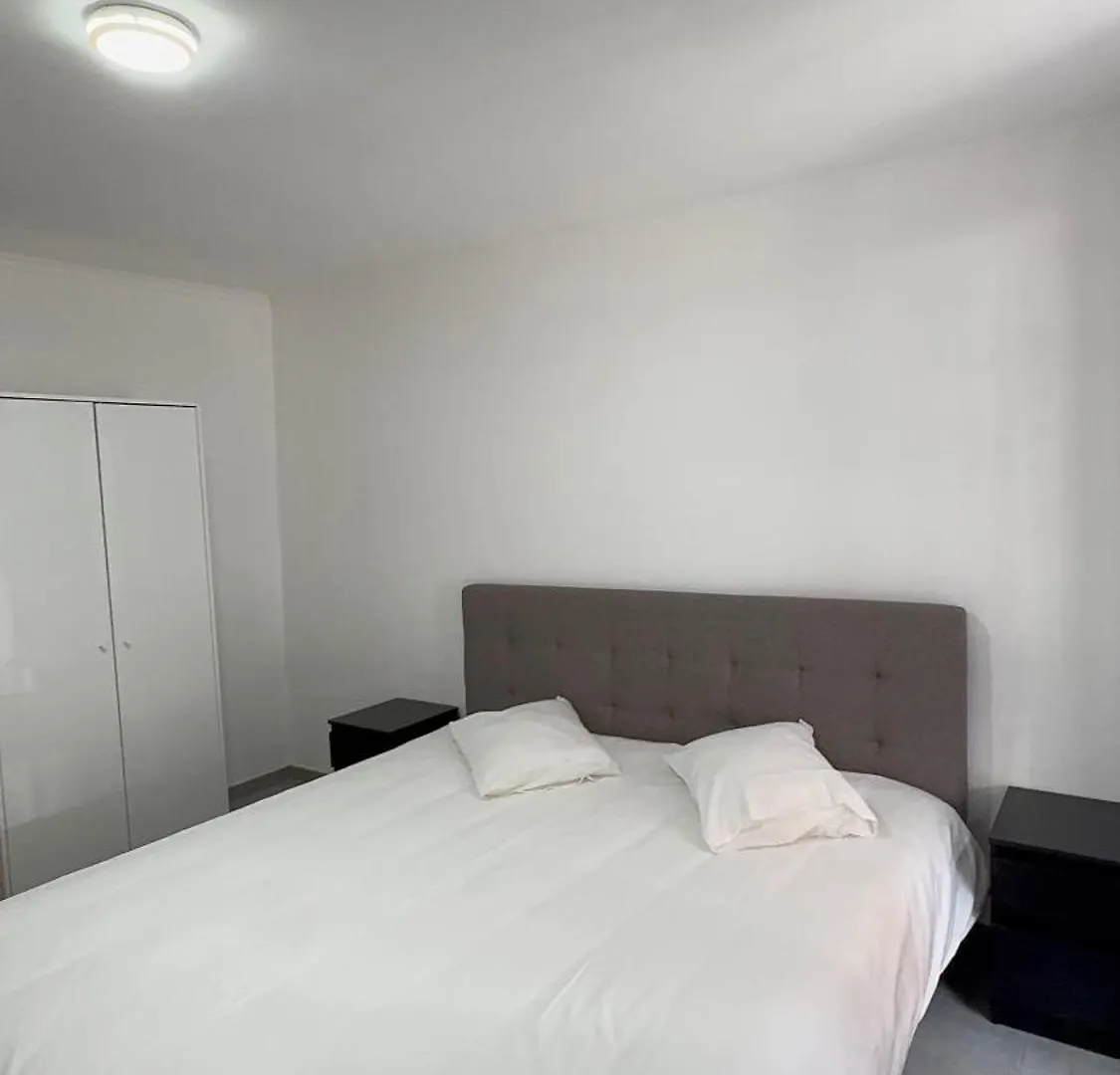 Luxury Apartment 2Br & Jacuzzi Near Expo 12 & Ing Arena Bruksela