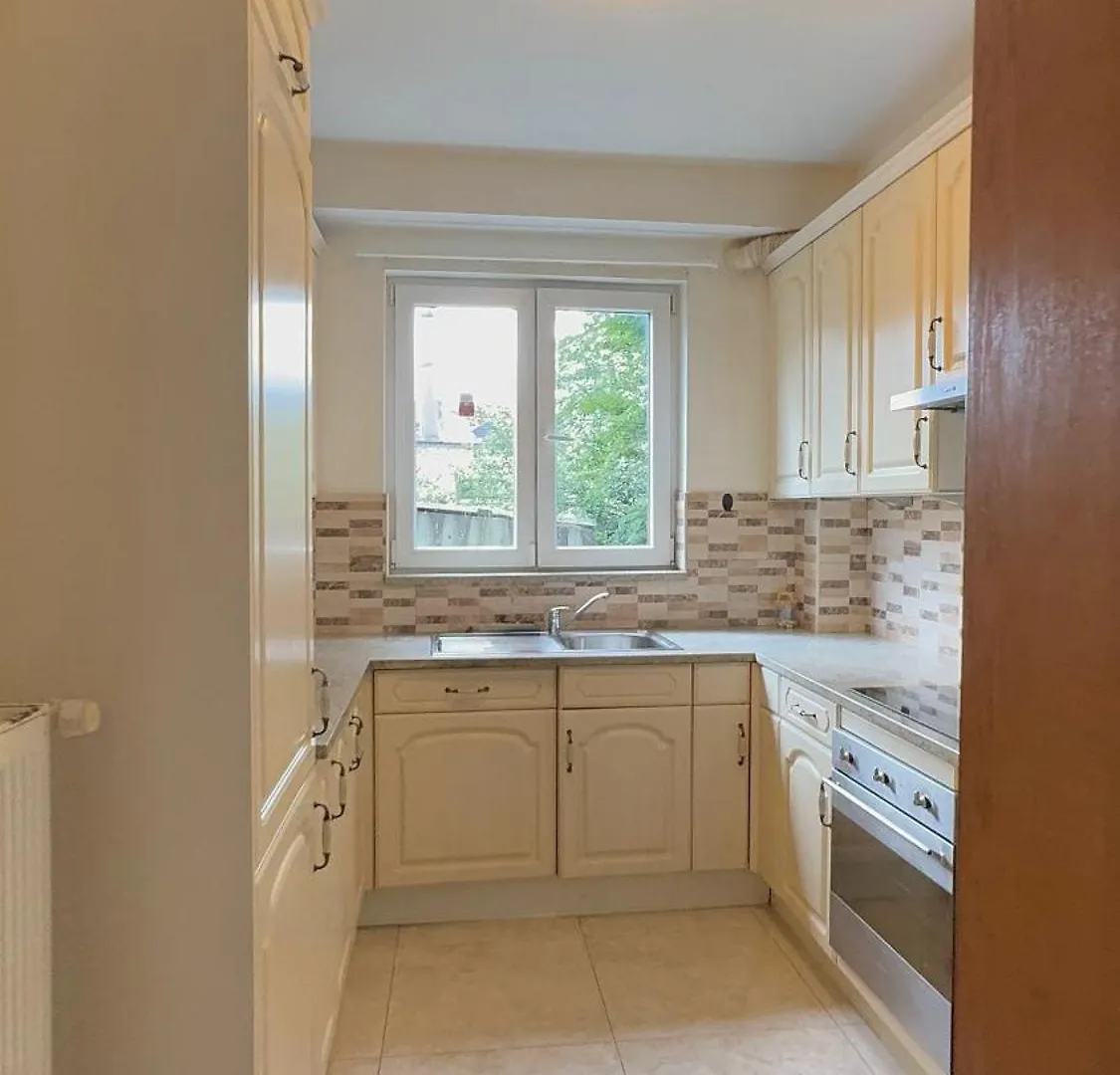 Luxury Apartment 2Br & Jacuzzi Near Expo 12 & Ing Arena Bruksela