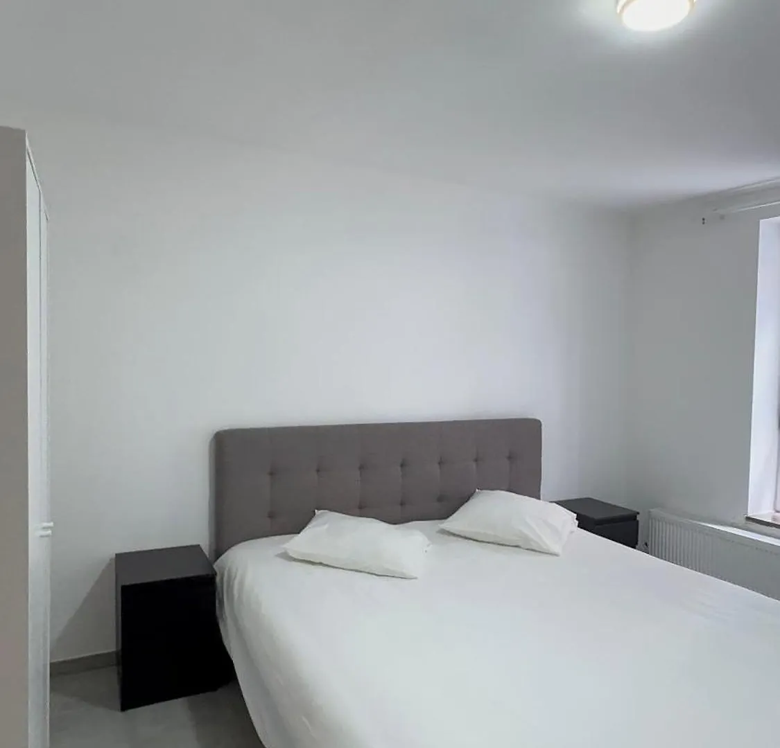 Luxury Apartment 2Br & Jacuzzi Near Expo 12 & Ing Arena Bruksela 0*,