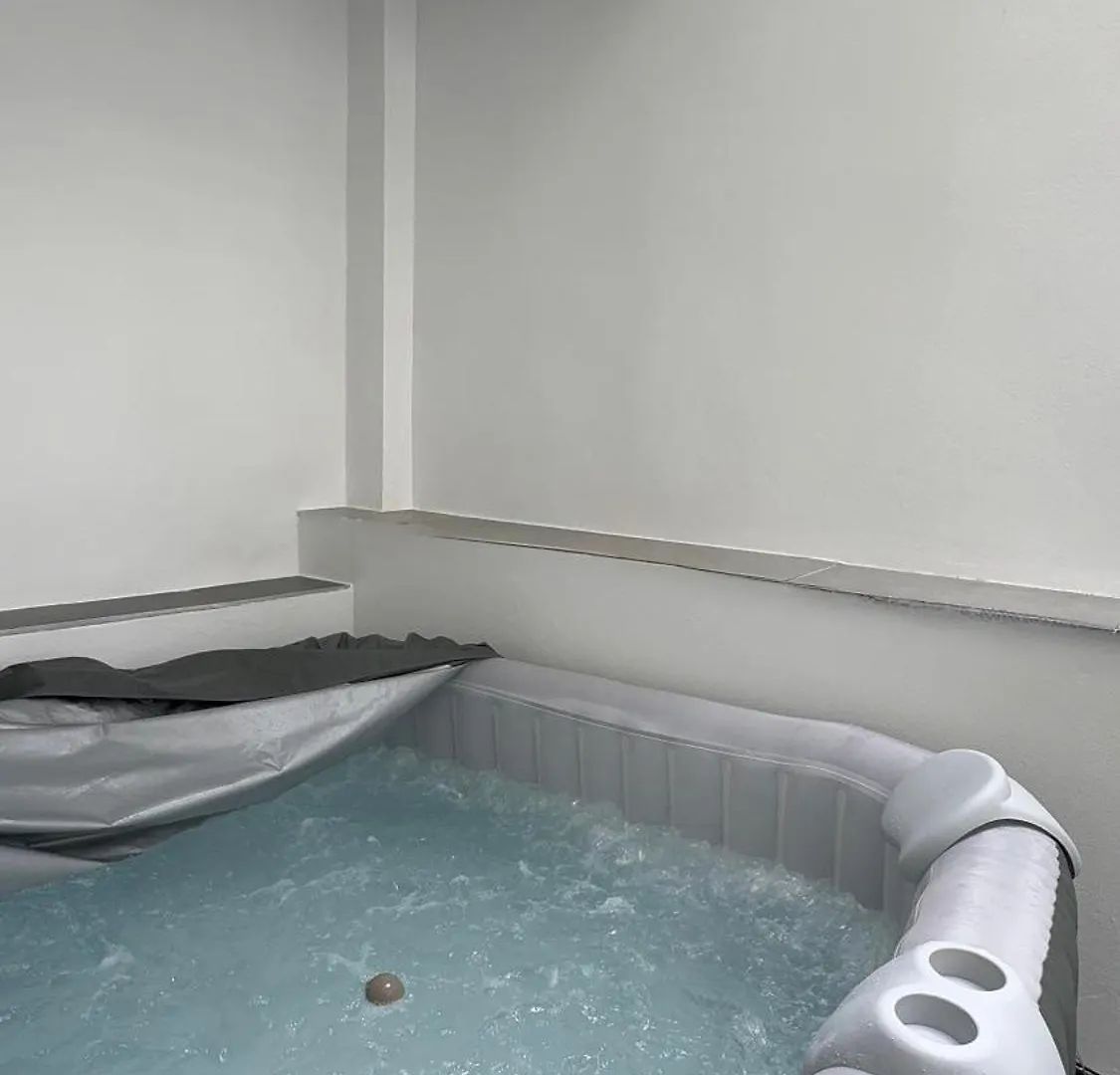 Luxury Apartment 2Br & Jacuzzi Near Expo 12 & Ing Arena Bruselas 0*,